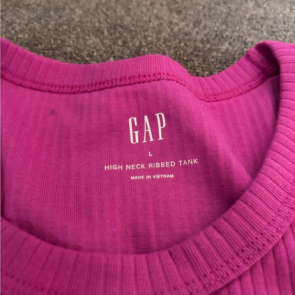 GAP Fuchsia Ribbed Tank Top - Picture 4 of 4